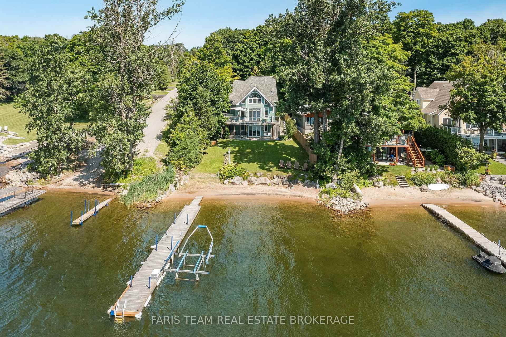 Photo de la propriété: 281 Puddicombe Road ON L4R 5G7