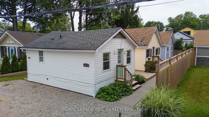 Photo de la propriété:  387 Elmwood Avenue  ON L0S 1B0 