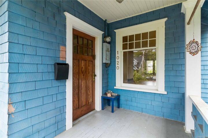 Property Photo:  1020 Chamberlain St  BC V8S 4B9 