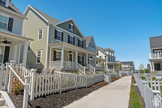 Property Photo: 11041 S Paddle Board Way 319 UT 84009
