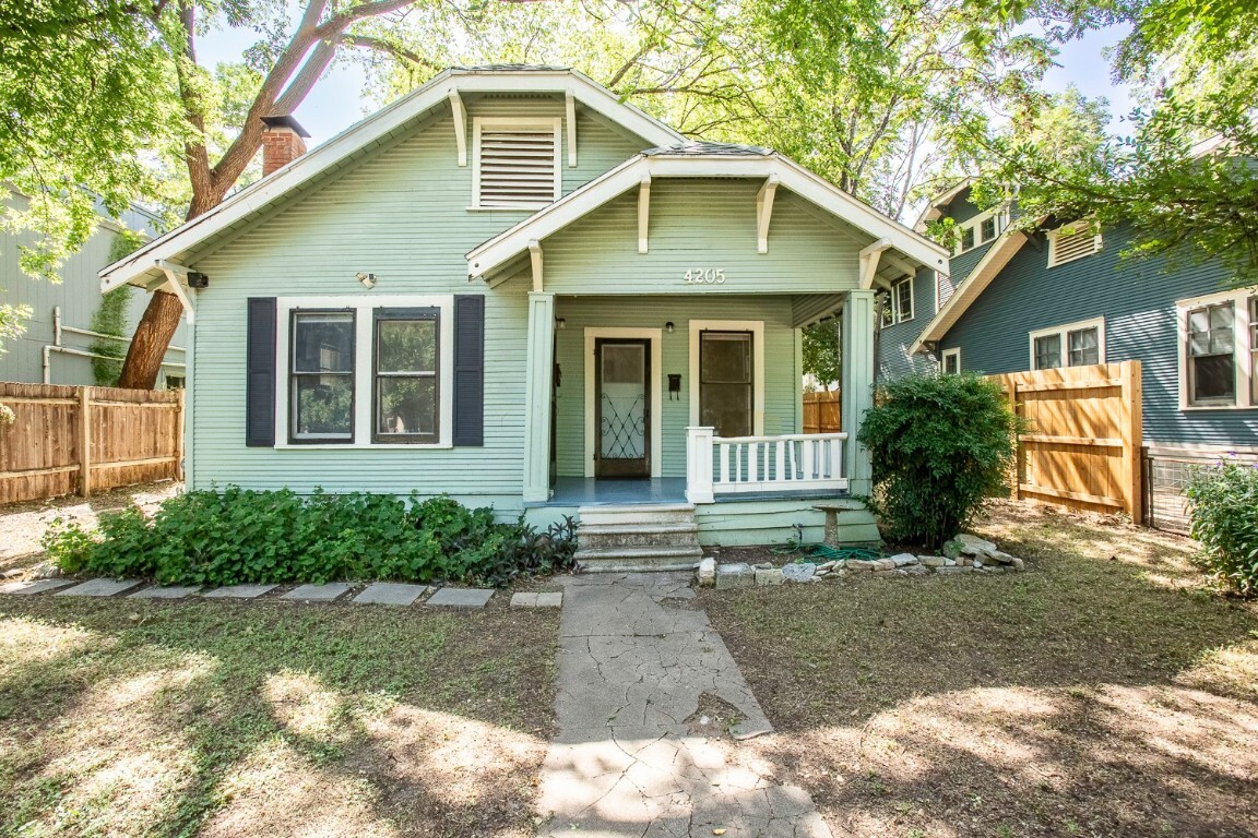 Property Photo: 4205 Avenue B Unit B TX 78751