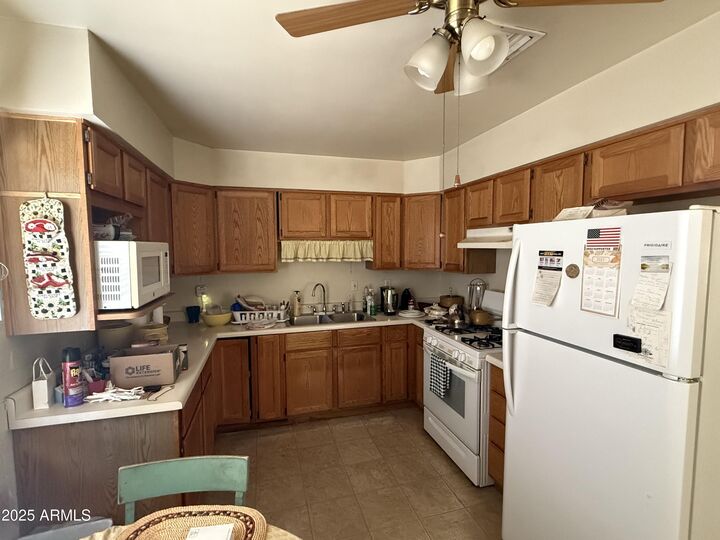 Property Photo:  120 W Gary Way  AZ 85041 