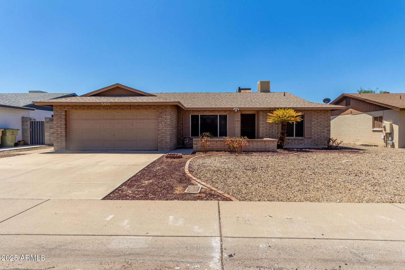 Property Photo: 5809 W Yucca Street AZ 85304