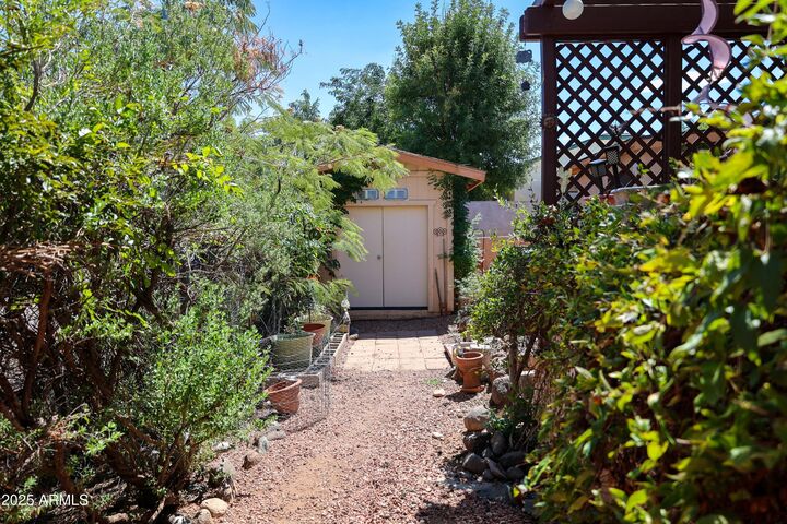 Property Photo: 1203 S Settlers Circle 8 AZ 86326