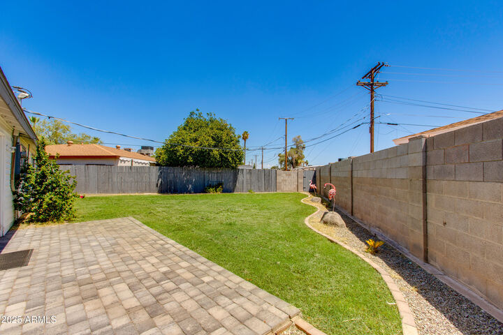 5657 N 39th Avenue  Phoenix AZ 85019 photo