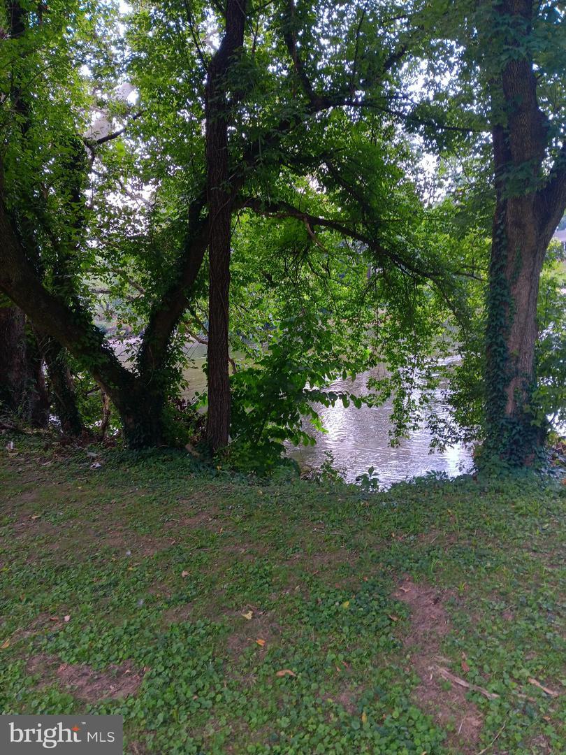 Property Photo:  1000 Mill Road  PA 17050 