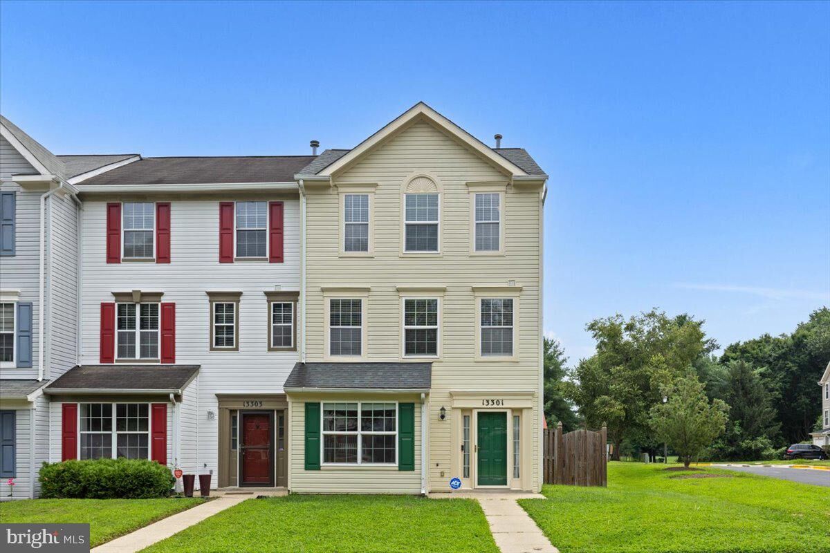 Property Photo: 13301 Harrogate Way MD 20772
