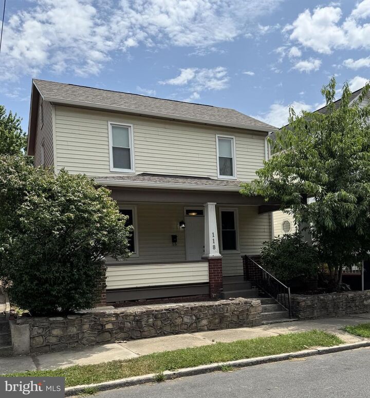 Property Photo: 118 Oak Street MD 21502