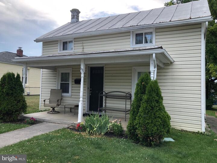 Property Photo:  131 S Purcell Avenue  VA 22601 