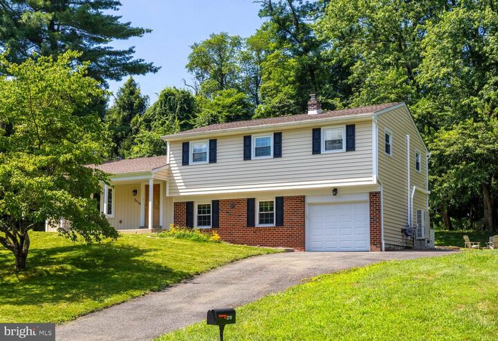 2319 Lakeview Drive  Yardley PA 19067 photo
