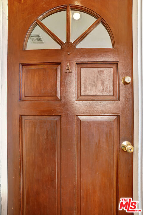 Property Photo:  1824 S Barrington Ave  CA 90025 