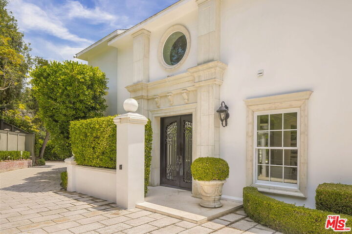 Property Photo:  10914 Bellagio Rd  CA 90077 