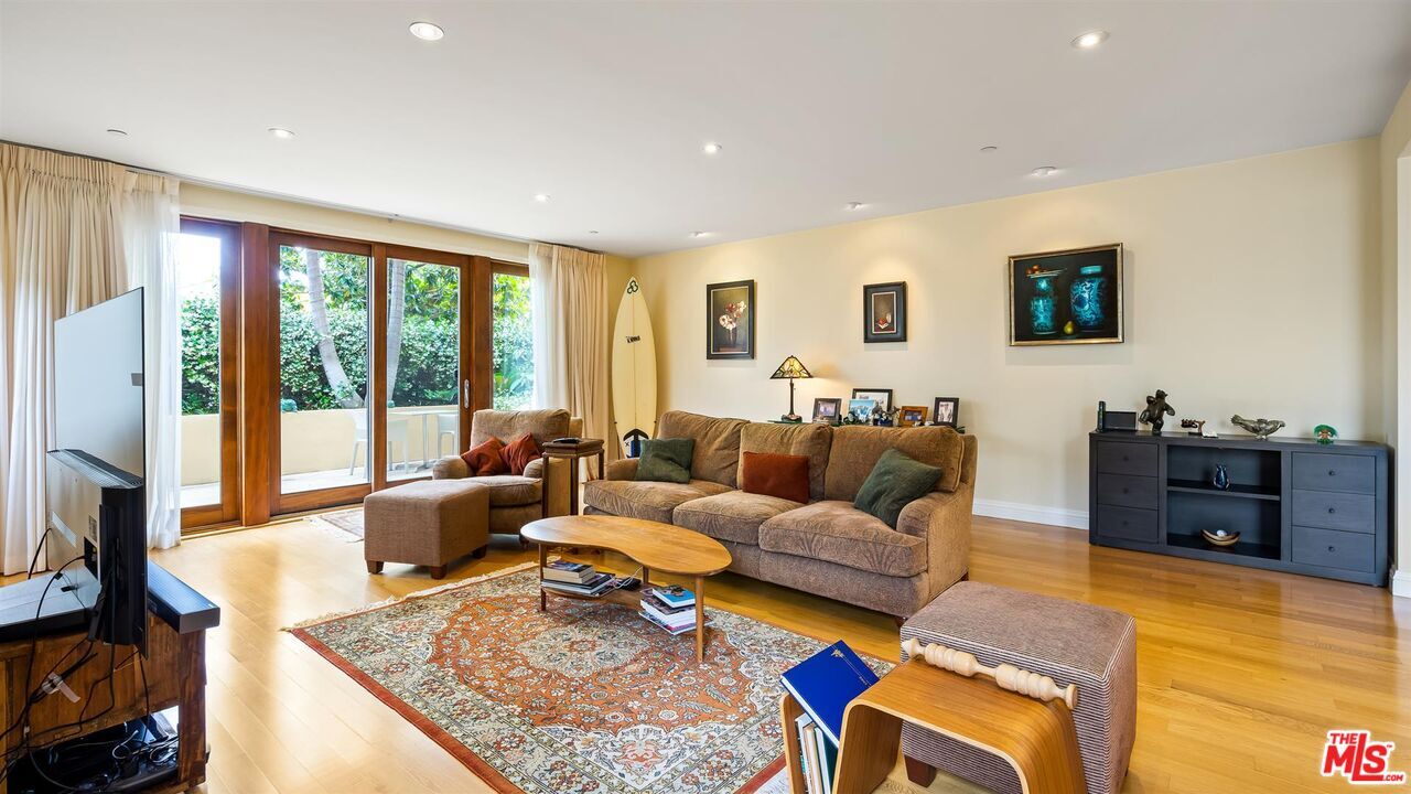 Property Photo:  1825 Fox Hills Dr  CA 90025 