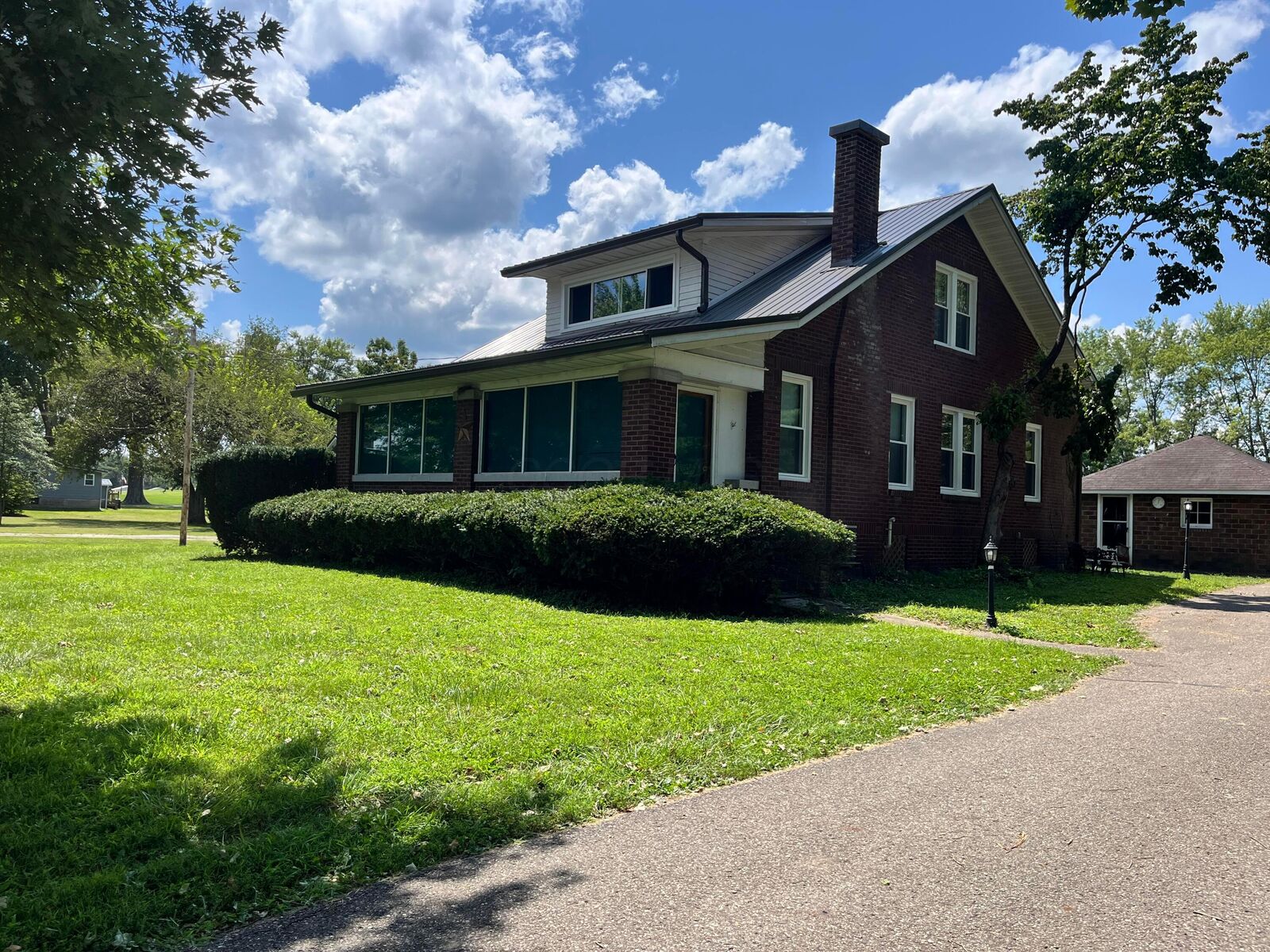 Property Photo:  4015 Roseville Road  OH 43701 