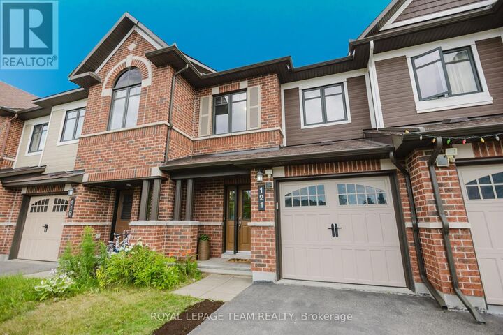 Photo de la propriété: 121 Mancini Way ON K2J 5X3