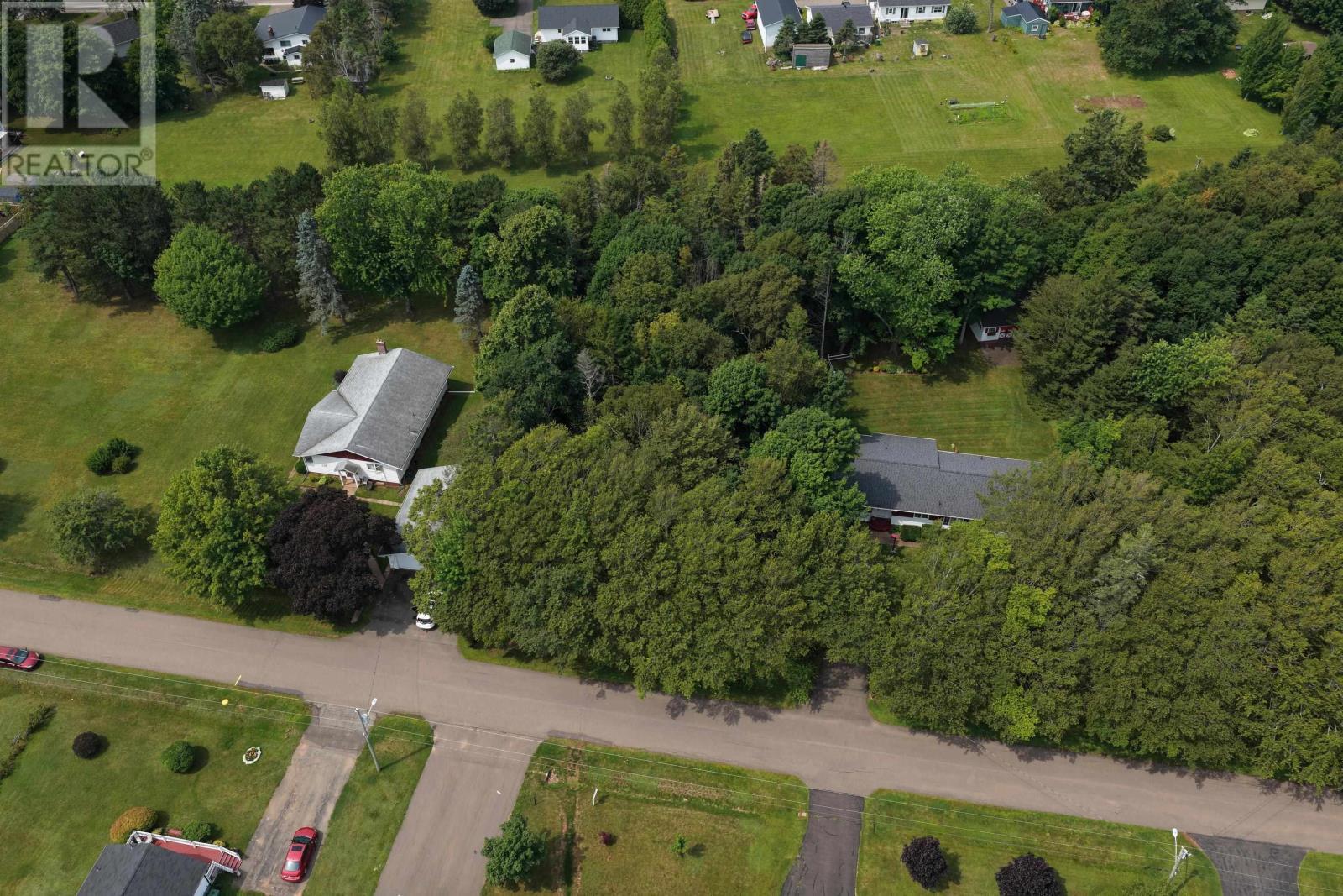 Property Photo:  24-1 Birchwood Heights  PE C1N 4C3 