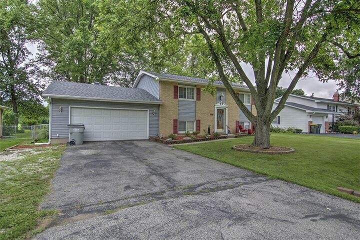 Property Photo: 230 Magnolia Drive IL 62535