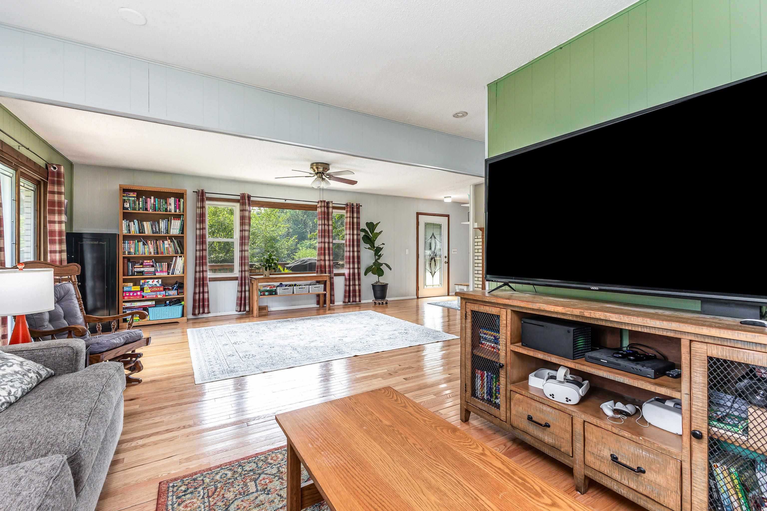 Property Photo: 3565 St. Catherine Road IA 52031