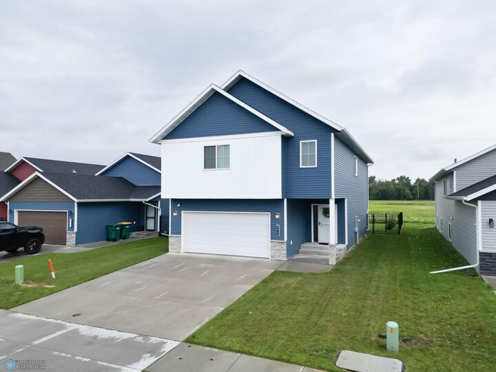 Property Photo: 6060 78 Avenue S ND 58047