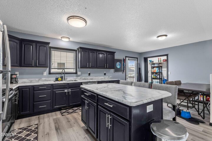 Property Photo: 4525 30th Avenue NW ND 58554