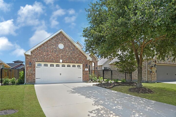 Property Photo: 4943 Caponi Falls Lane TX 77494