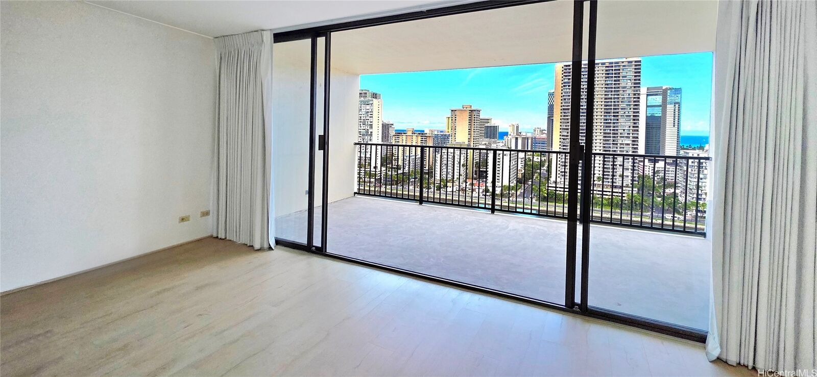 Property Photo:  2444 Hihiwai Street 2106  HI 96826 
