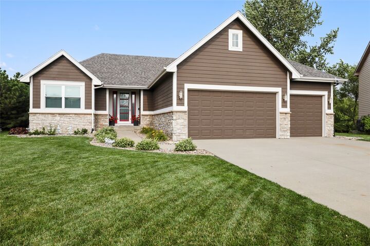 Property Photo:  3216 NW Northpark Drive  IA 50023 