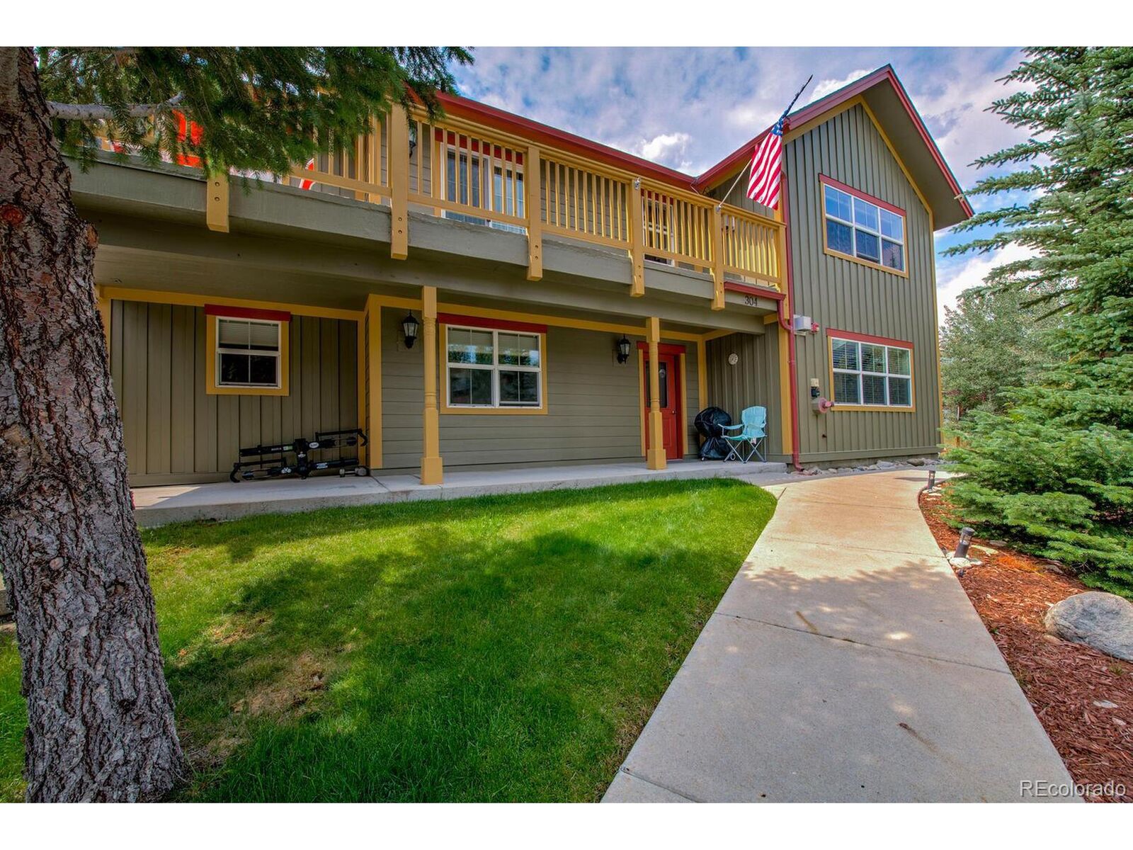 Property Photo:  304 Streamside Ln 304-1  CO 80443 