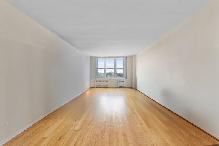 Property Photo: 1625 Emmons Avenue 6B NY 11235