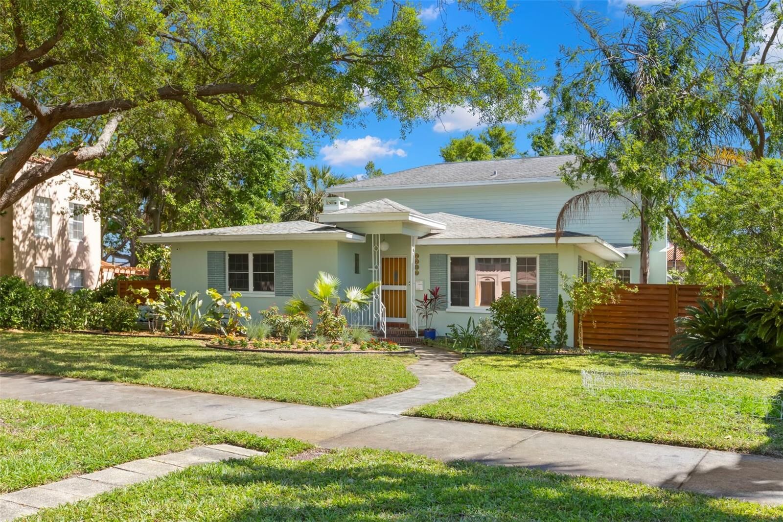 Property Photo:  2217 Brevard Road NE  FL 33704 