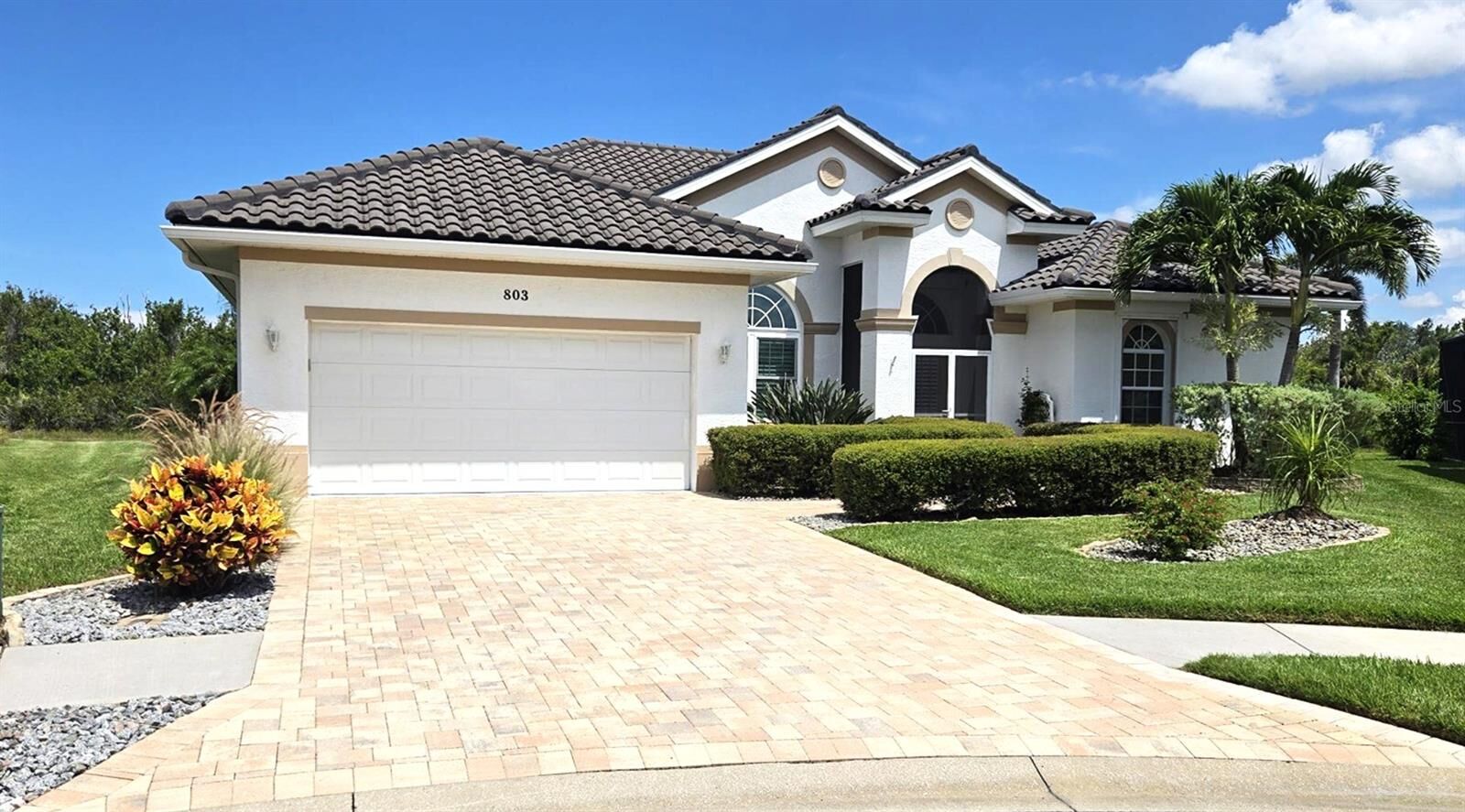 Property Photo: 803 Coral Bean Cove FL 34293