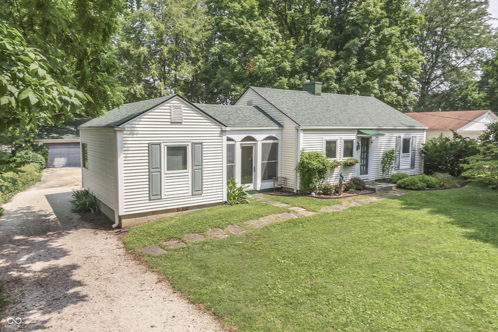 Property Photo: 412 Beech Park Drive IN 46142