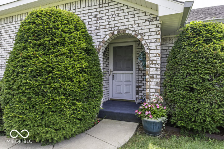 Property Photo: 555 Green Meadow Drive IN 46143