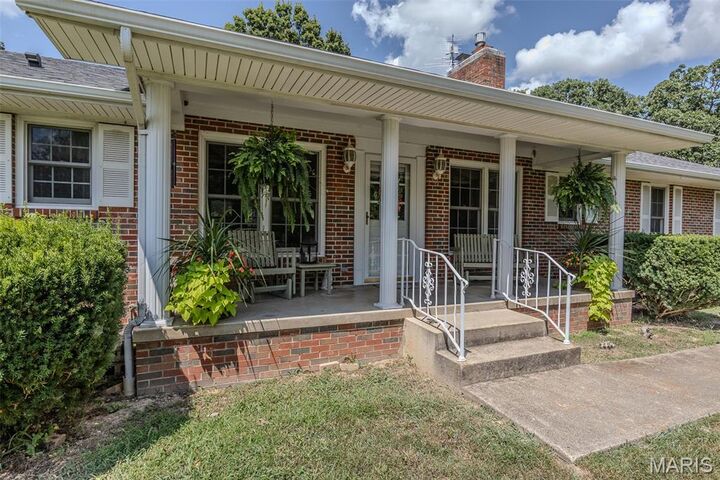 Property Photo:  20303 Oakway Drive  MO 65536 