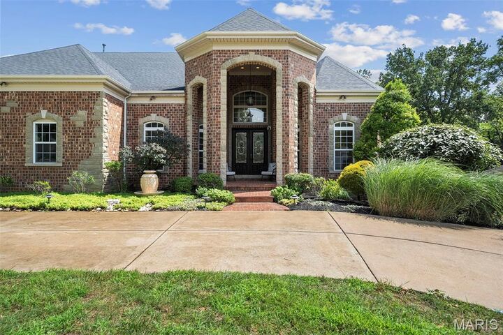 Property Photo:  11 Summerhill Ln  MO 63017 