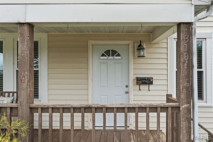 Property Photo: 310 Fair Street MO 63090