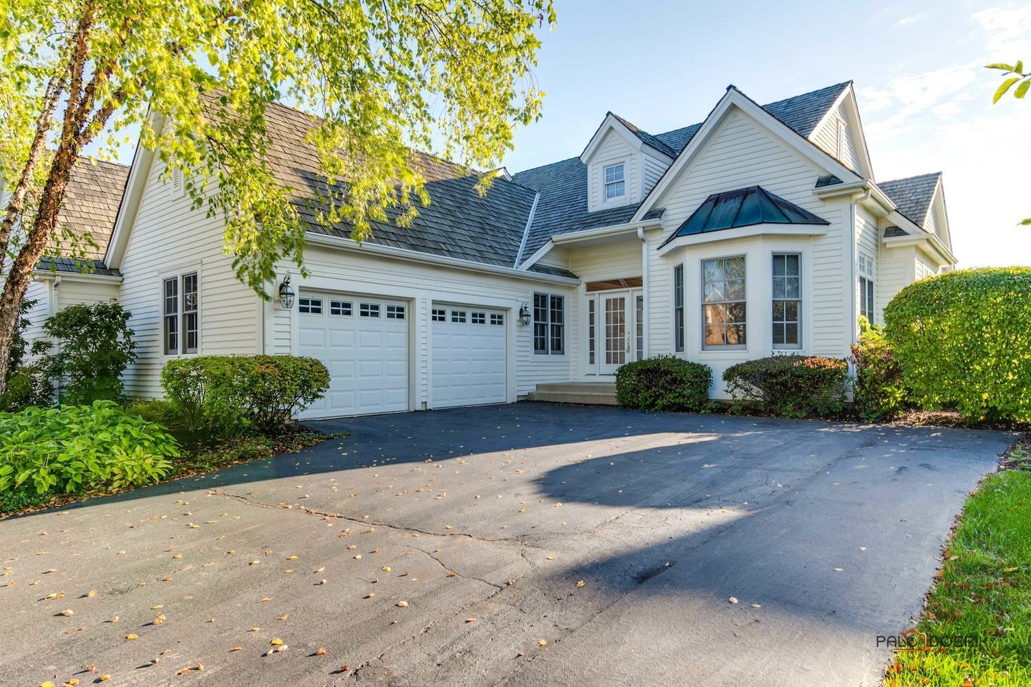 Property Photo: 155 S Danbury Court IL 60045