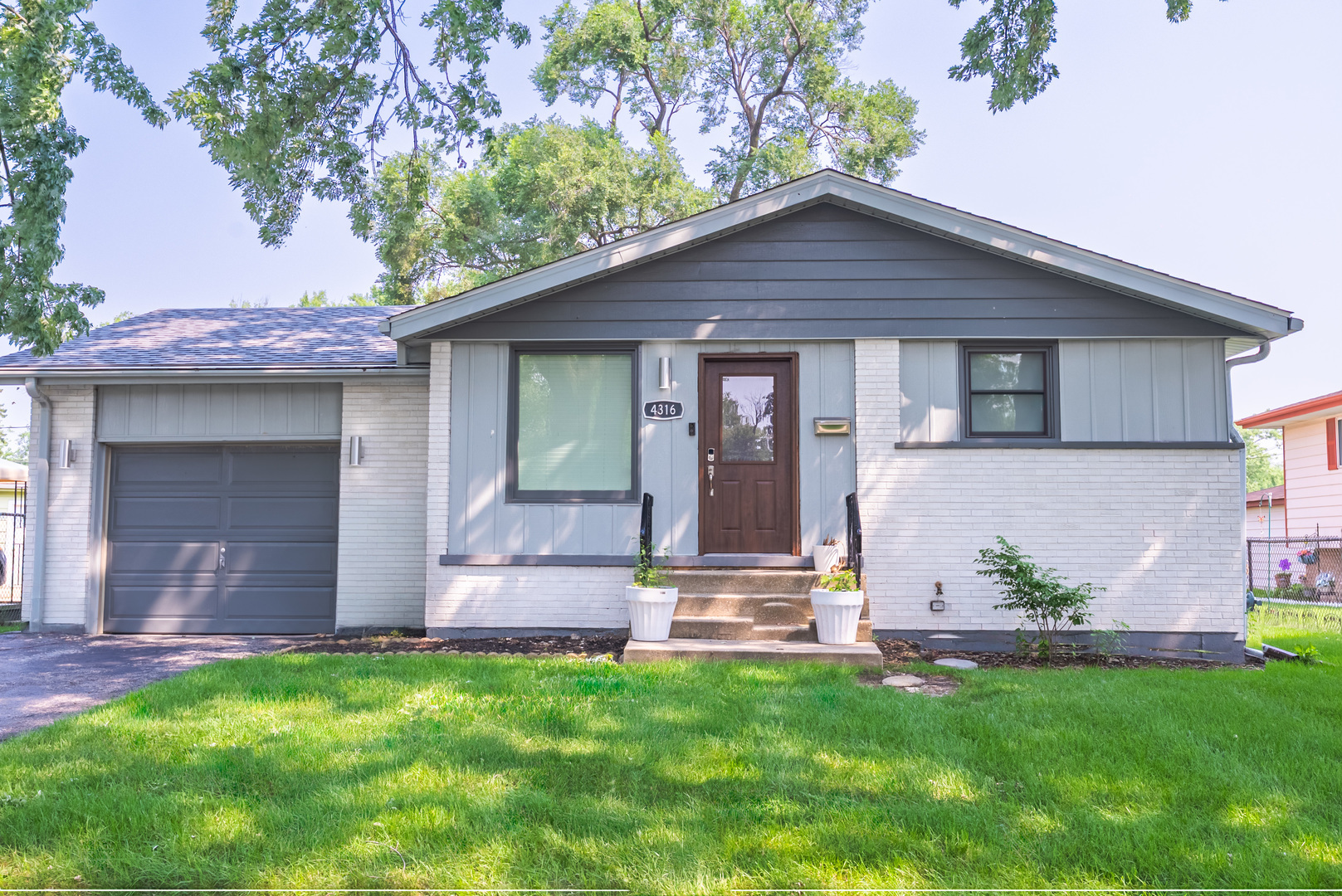 Property Photo: 4316 Mann Street IL 60452