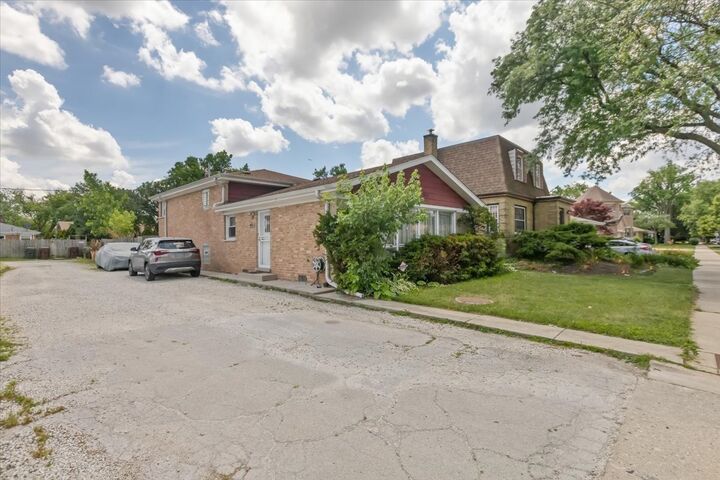 Property Photo:  4931 Brummel Street  IL 60077 