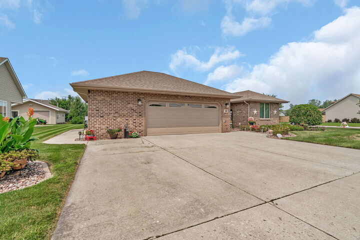 Property Photo:  80 E Spring Road  IL 60416 