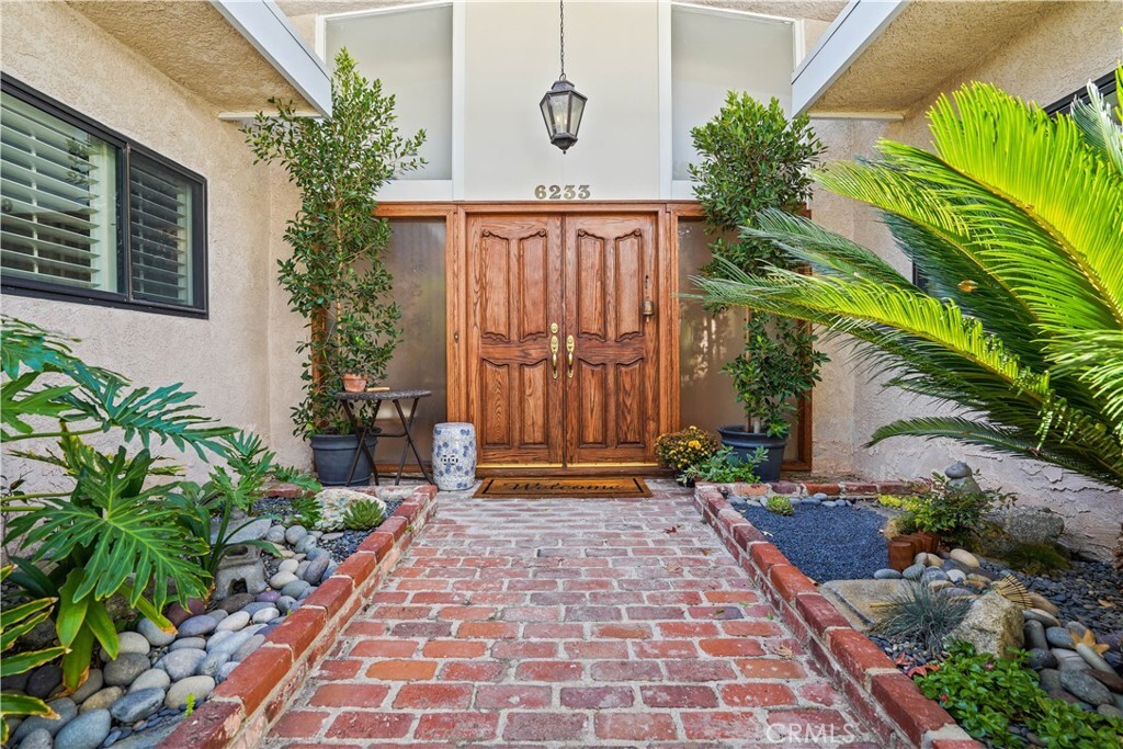 Property Photo:  6233 Capistrano Avenue  CA 91367 