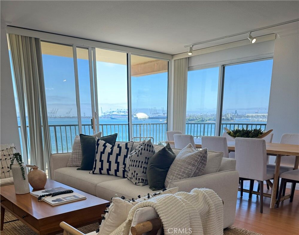 Property Photo:  1750 E Ocean Boulevard 213  CA 90802 
