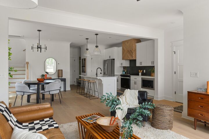 1714 Carvell Ave B  Nashville TN 37203 photo
