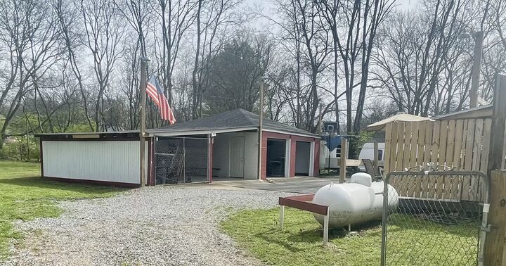 Property Photo: 456 Ewing Ln TN 37207