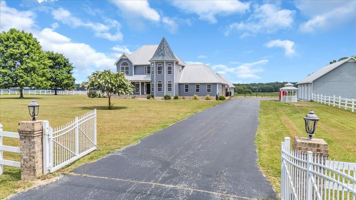 Property Photo:  4662 Murfreesboro Hwy  TN 37355 
