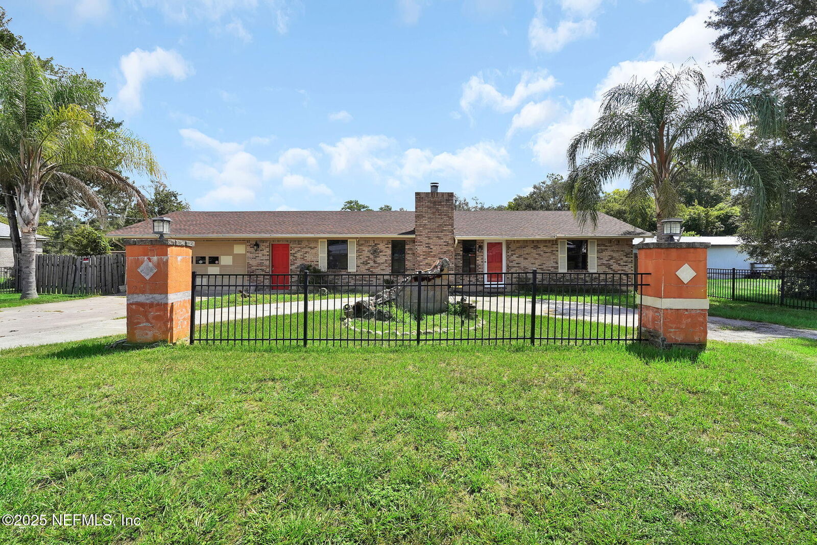 Property Photo: 2093 Palmetto Street FL 32068
