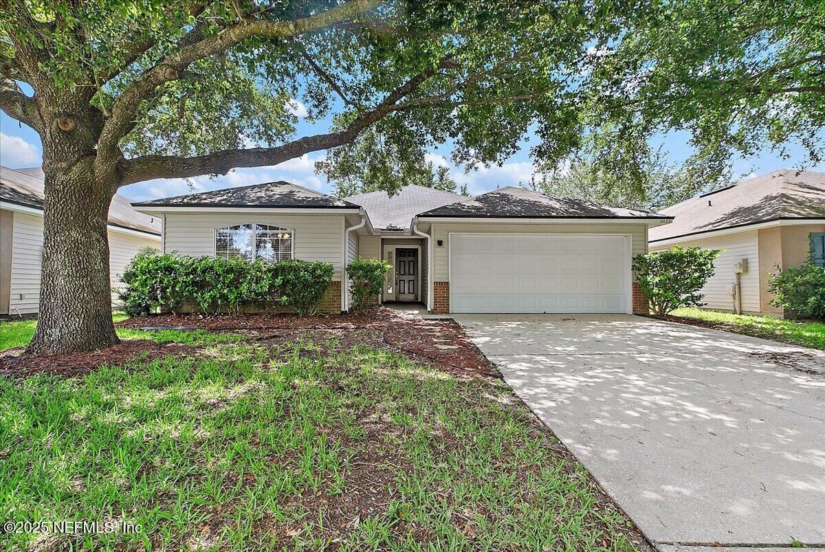 Property Photo: 2623 Creek Ridge Drive FL 32043