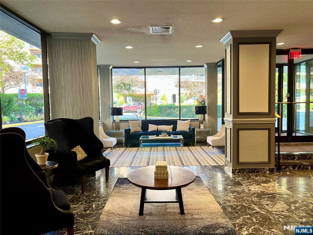 Property Photo:  344 Prospect Avenue 8E  NJ 07601 