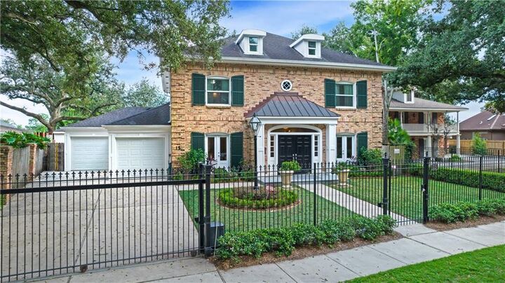 Property Photo: 15 Park Island. Drive LA 70122