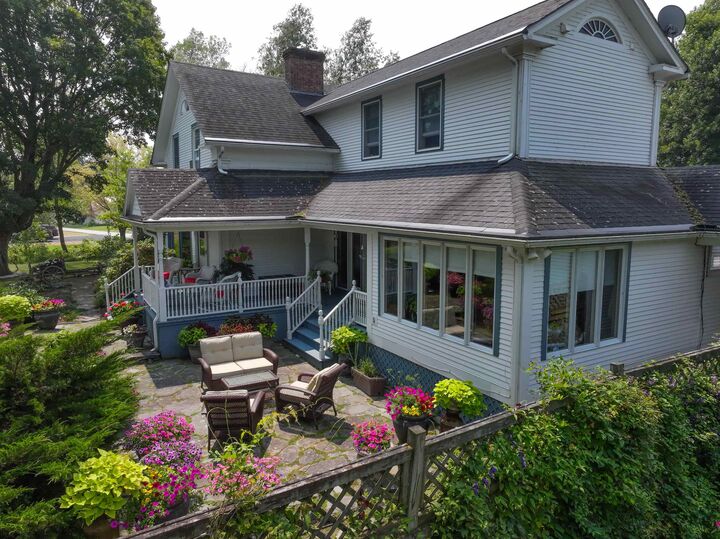 Property Photo: 283 North End Road East VT 05747